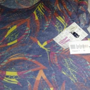 Lularoe Classic Ts